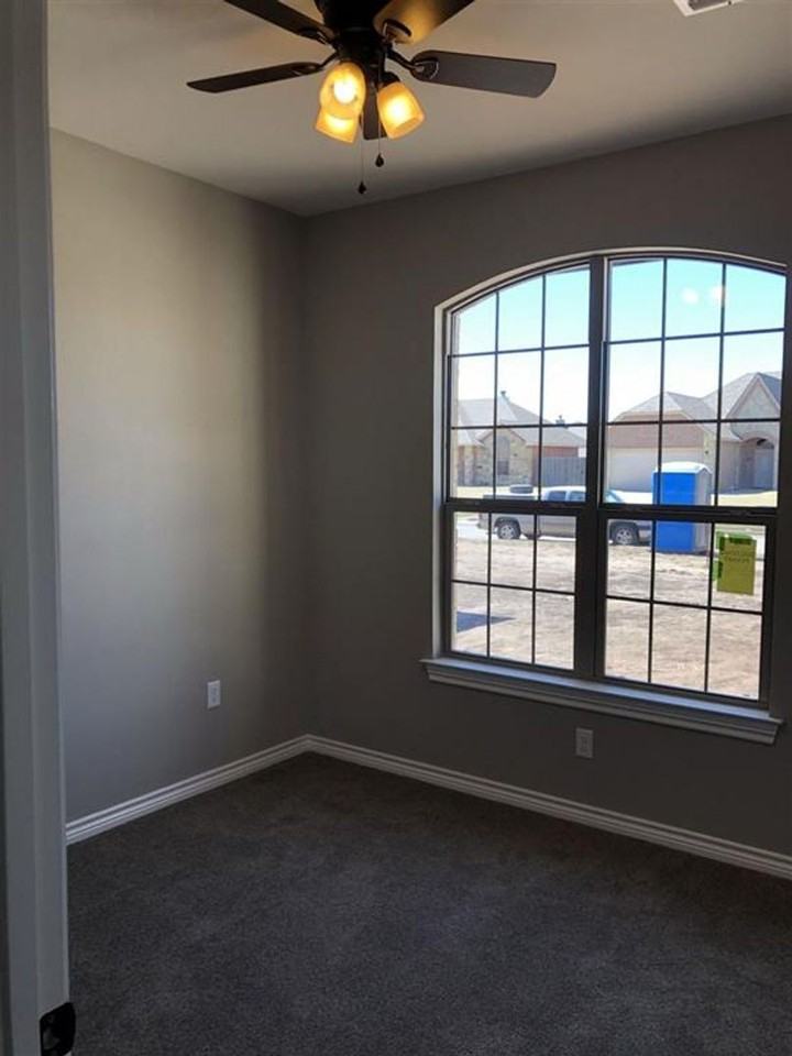 407 N Mountain Meadow Dr - Photo 6 of 12