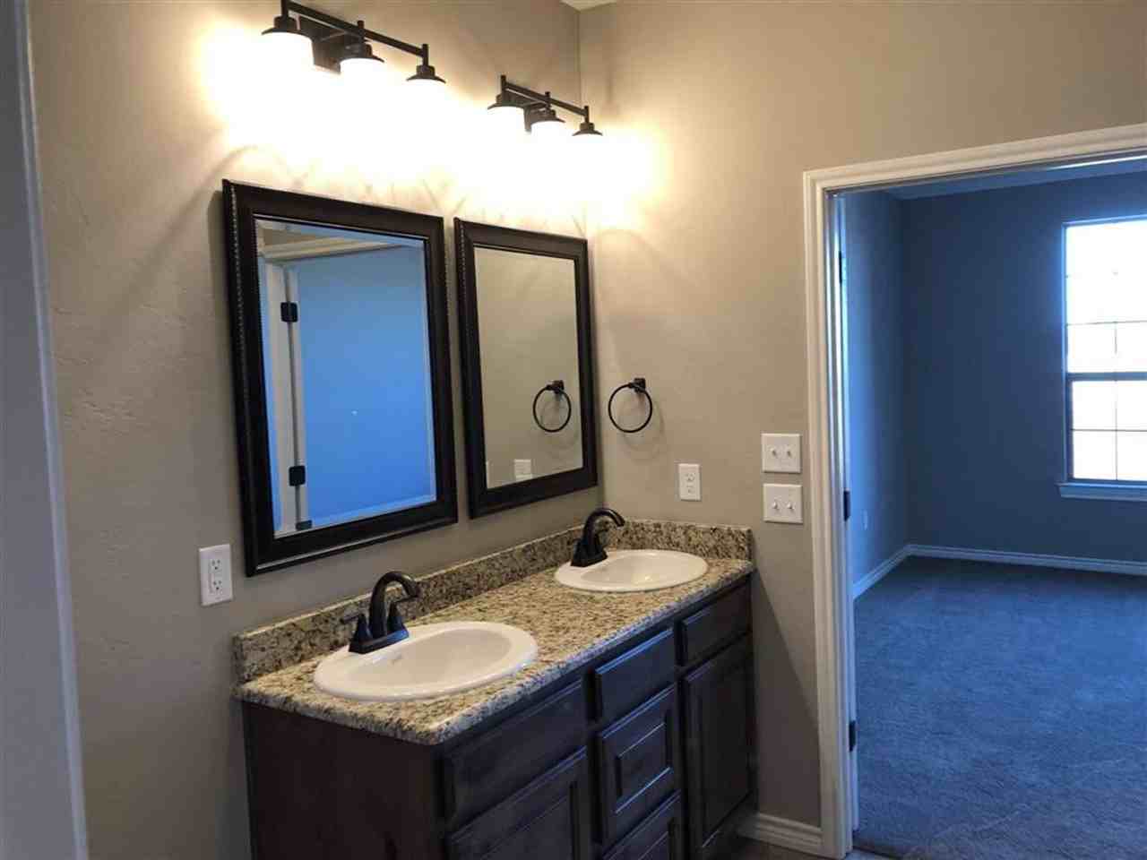 407 N Mountain Meadow Dr - Photo 7 of 12