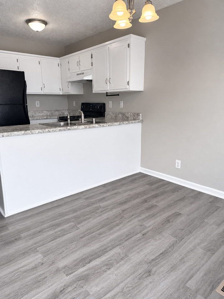 1200 Carol Dr - Photo 6 of 21
