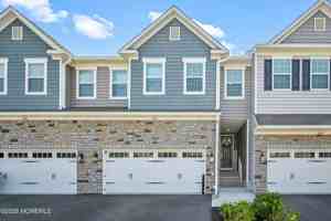 featured image of 4036 Heron Dr