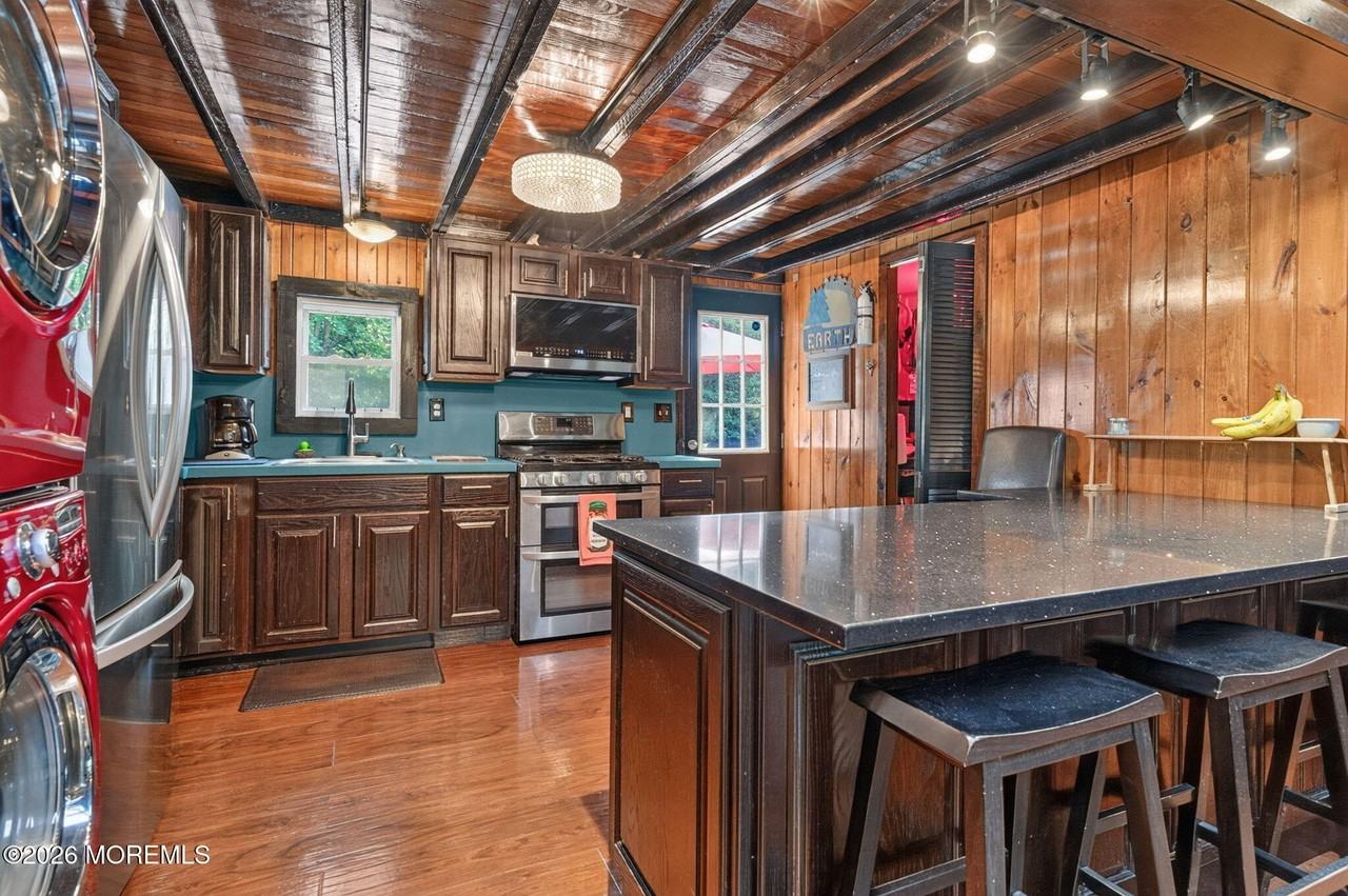 117 Mcdermott Rd - Photo 4 of 22