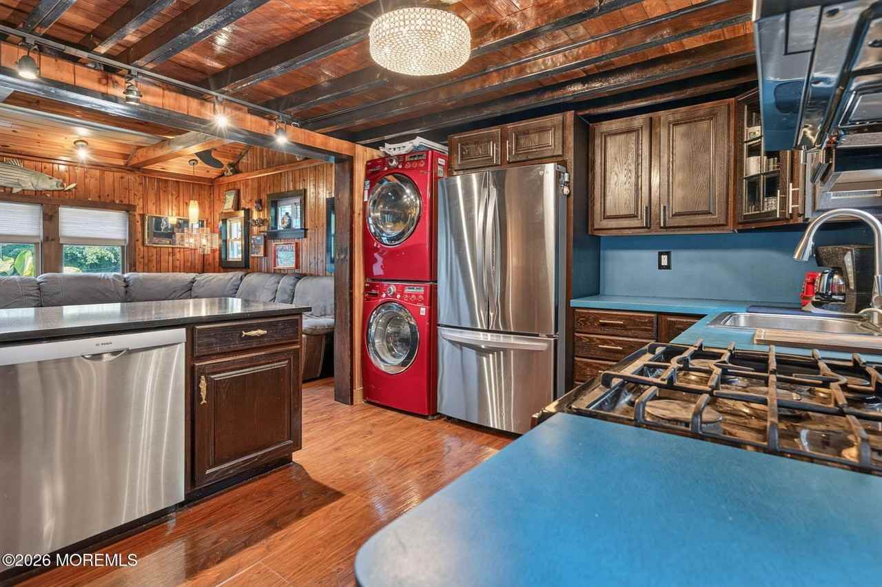 117 Mcdermott Rd - Photo 7 of 22