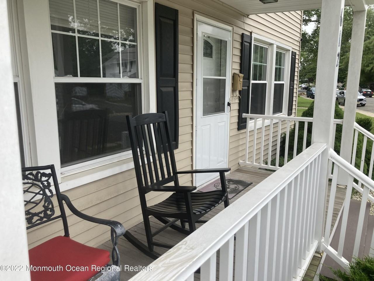 612 Campbell Ave #1 - Photo 3 of 16
