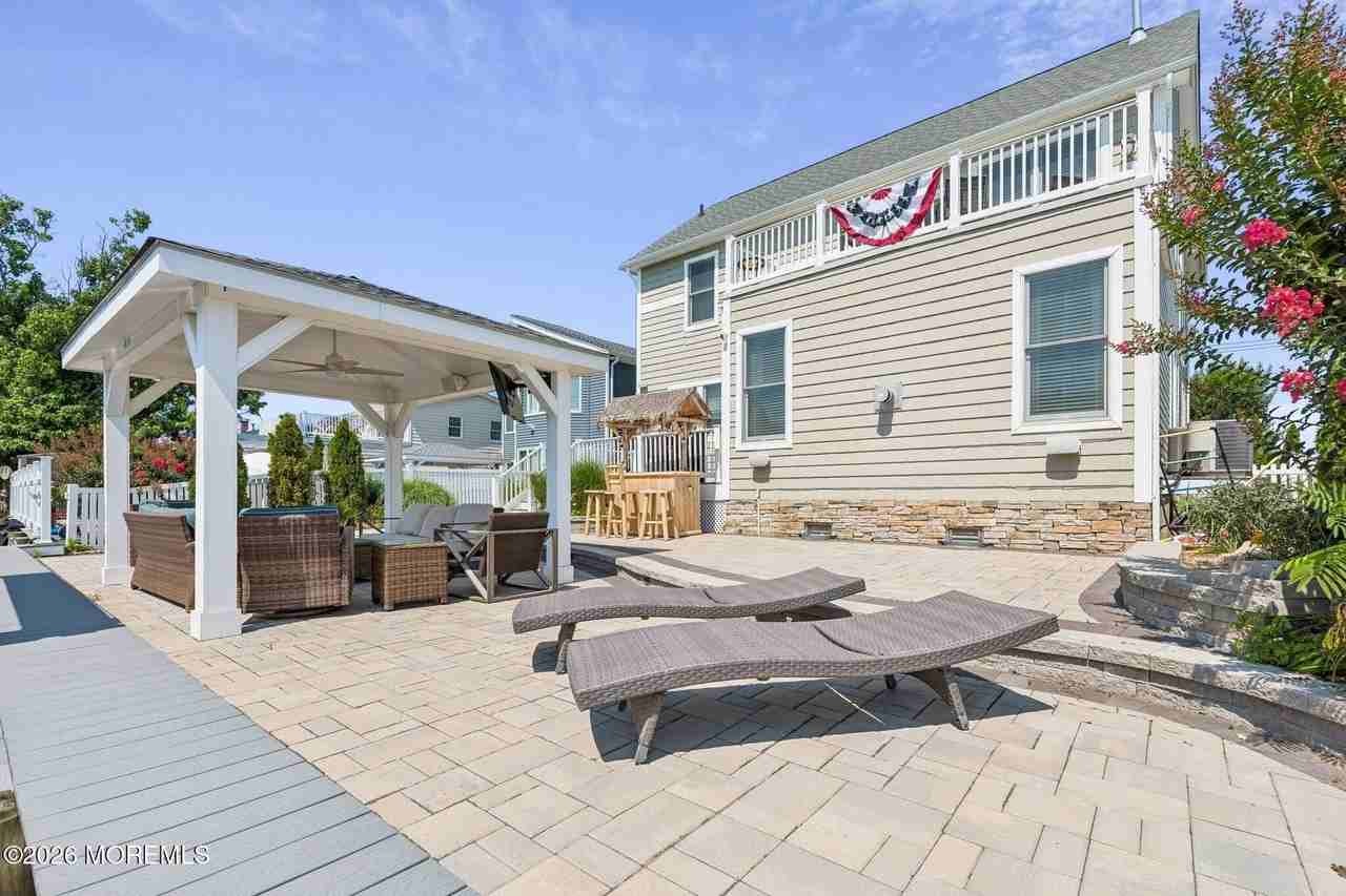 45 E Pampano Dr - Photo 7 of 25
