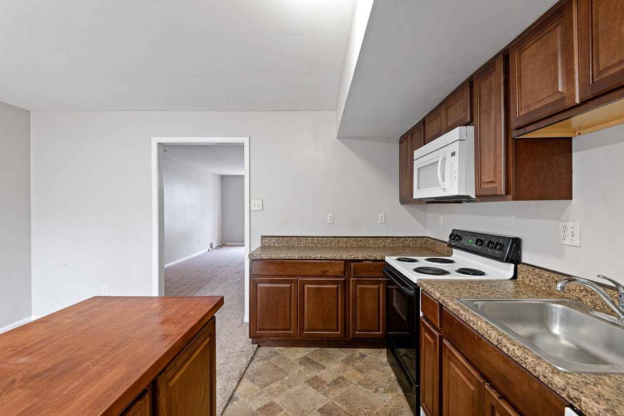 133 Creekside Ct - Photo 6 of 20