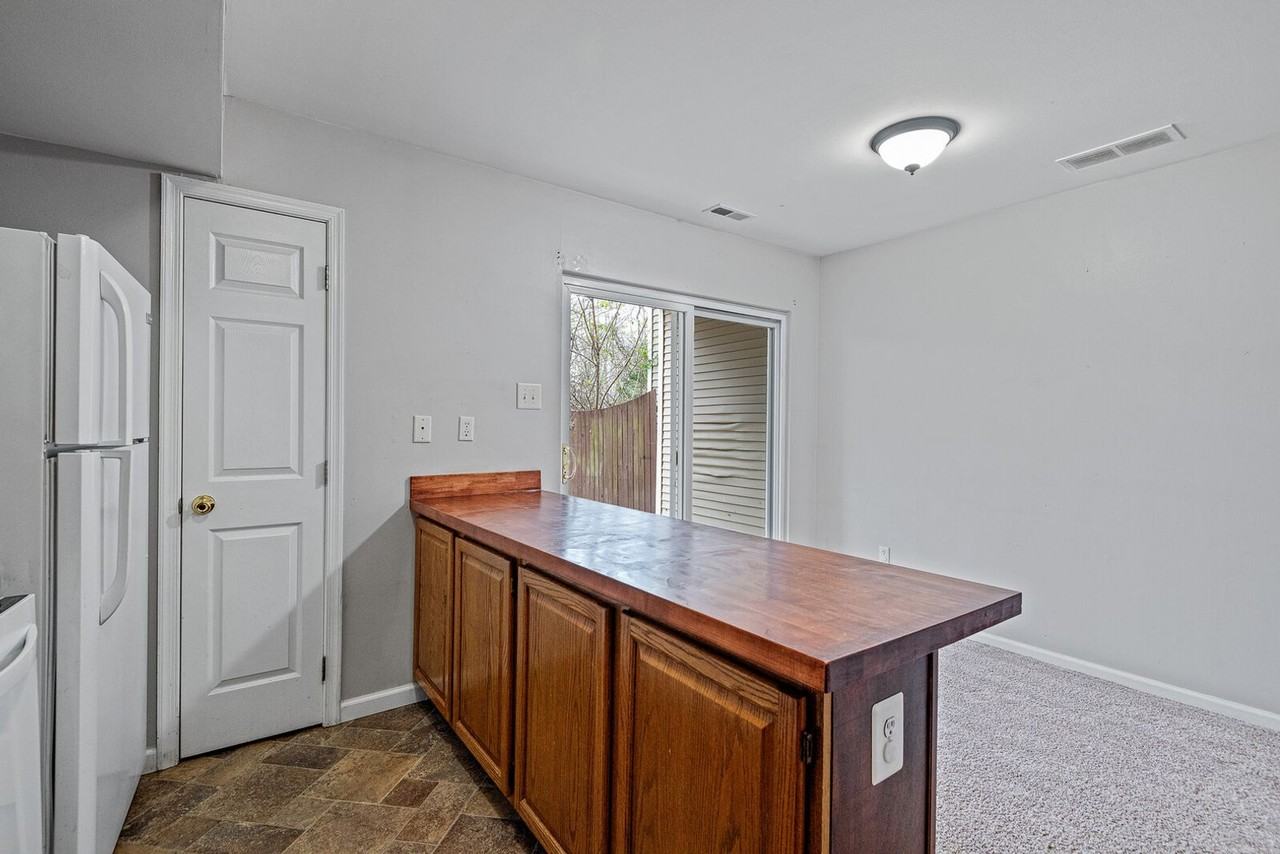 133 Creekside Ct - Photo 7 of 20
