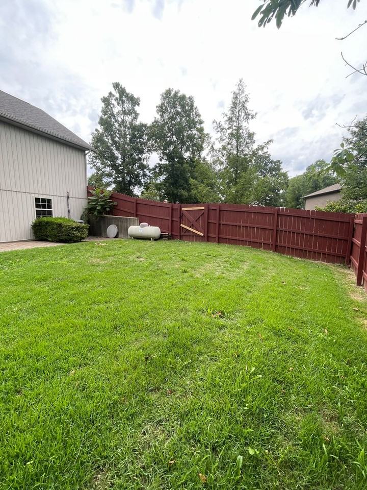 20454 Lynwood Rd - Photo 2 of 50