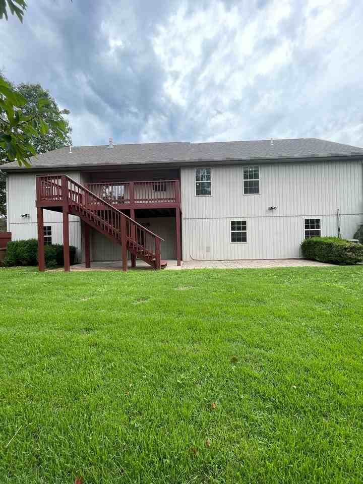 20454 Lynwood Rd - Photo 4 of 50