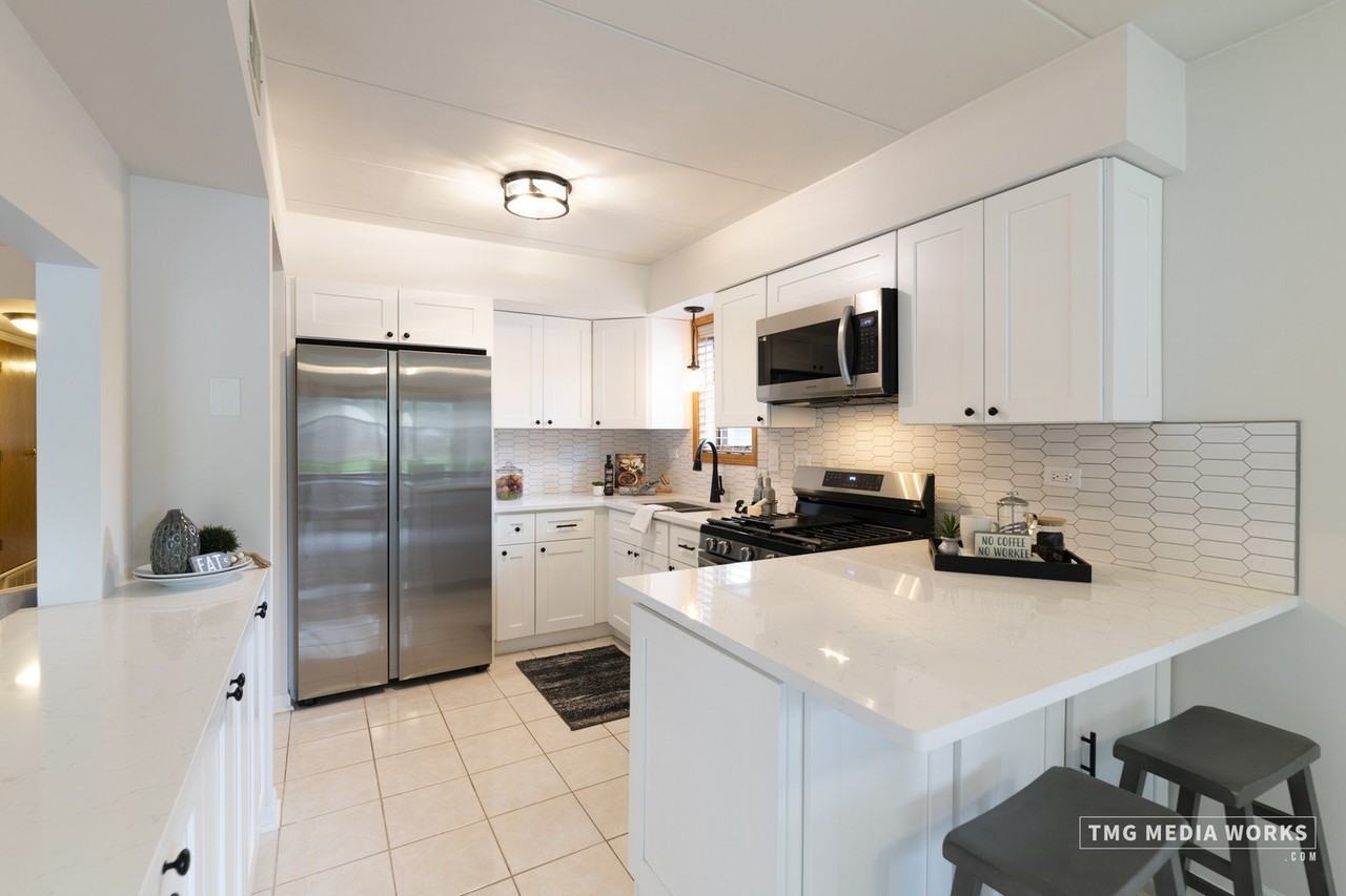 616 E 5th Ave #101 - Photo 7 of 31
