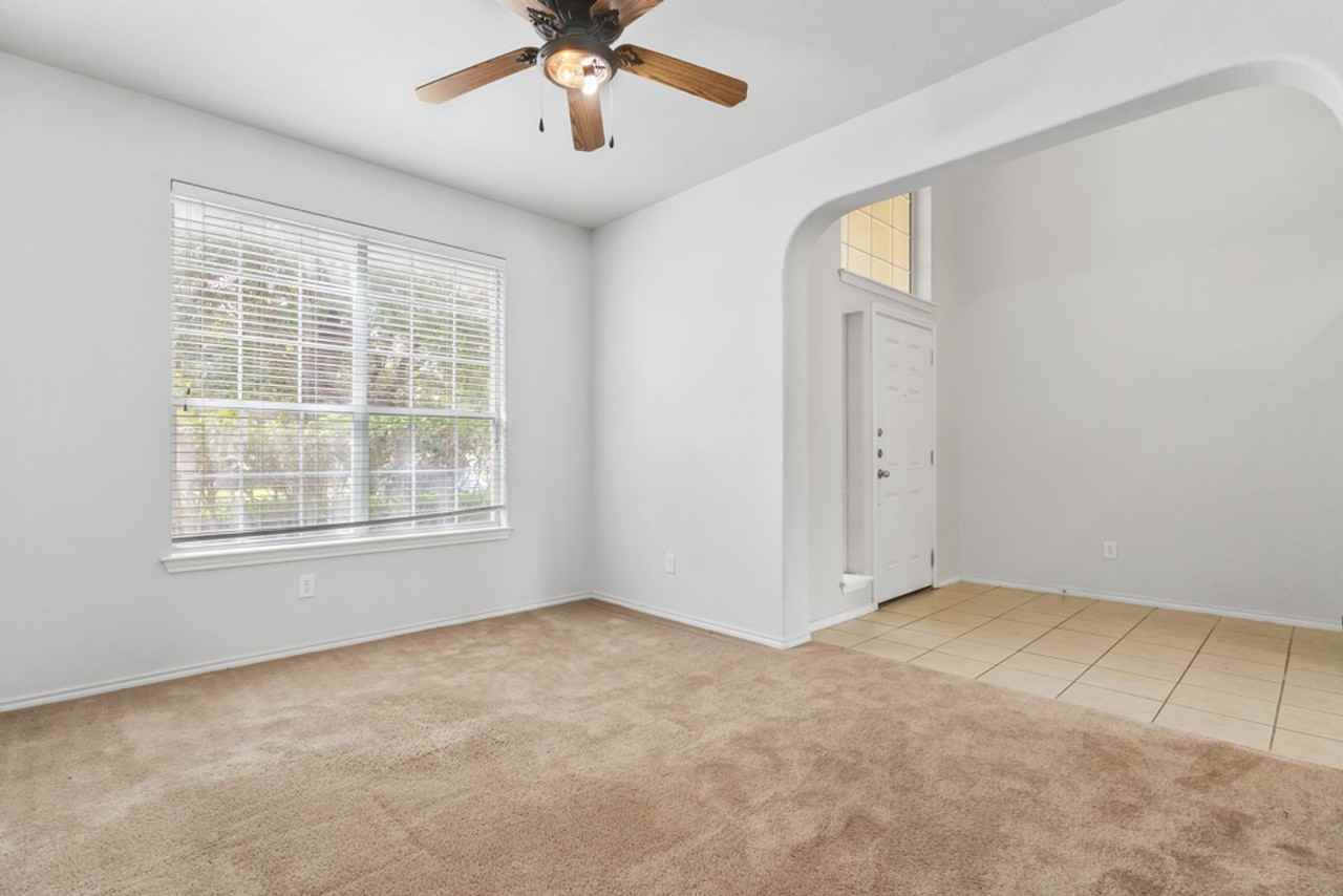 3703 Majestic Sage - Photo 5 of 29