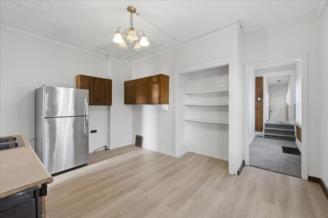 53 N 5th Ave - Photo 6 of 11