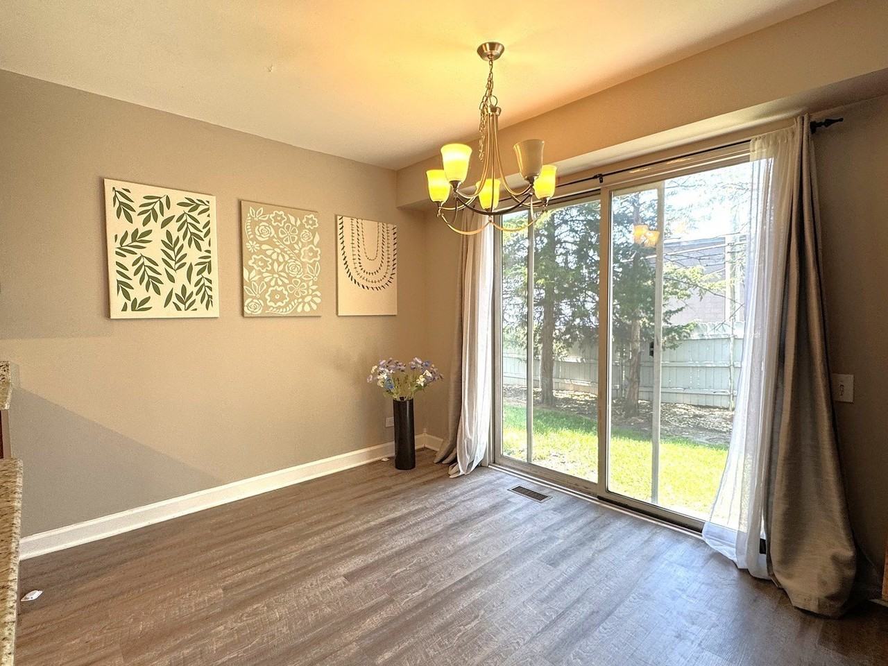 1139 Wickfield Ct - Photo 7 of 18