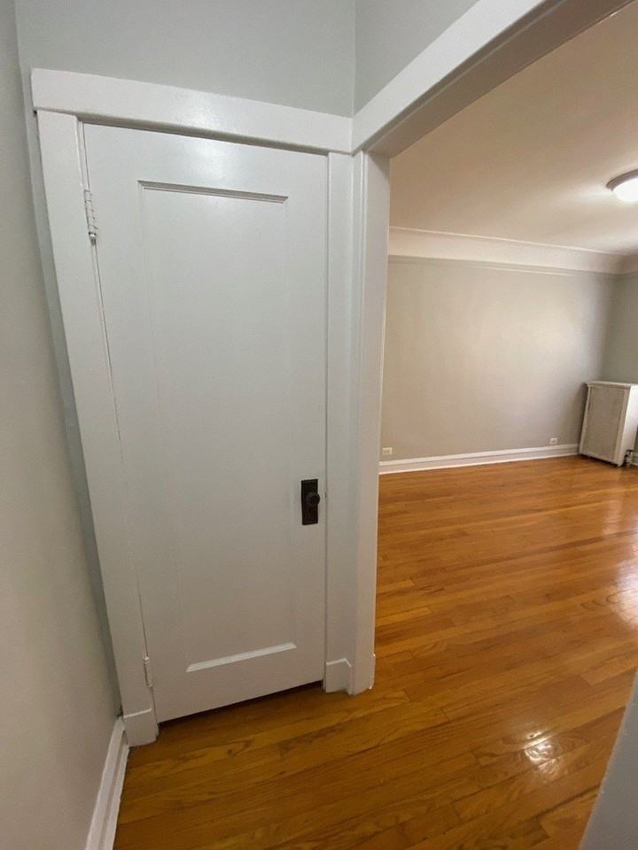 6514 N Glenwood Ave #1W - Photo 2 of 13