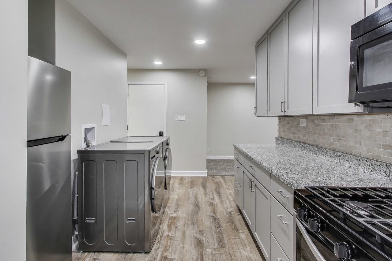 1086 N Northwest Hwy #G - Photo 7 of 14