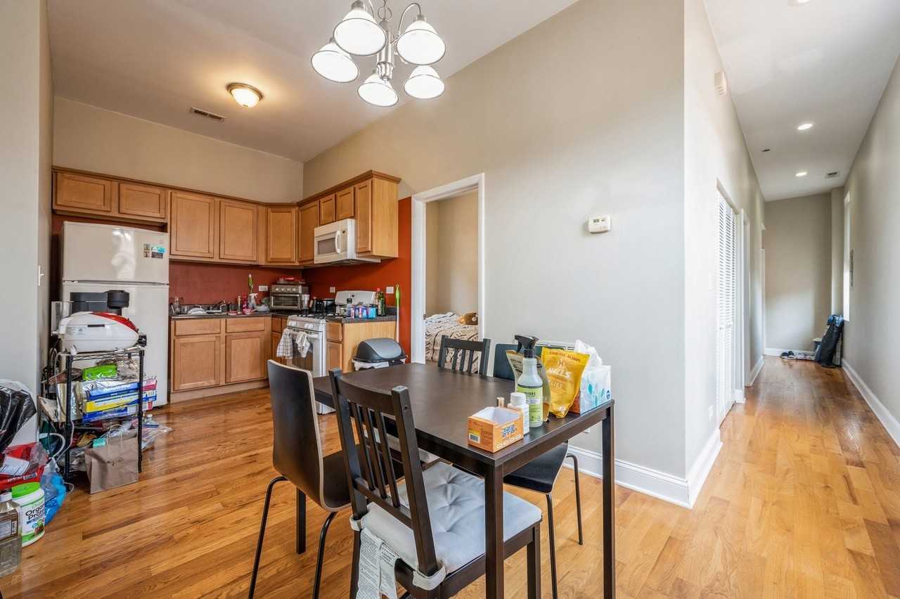 921 S Oakley Blvd #2 - Photo 7 of 15