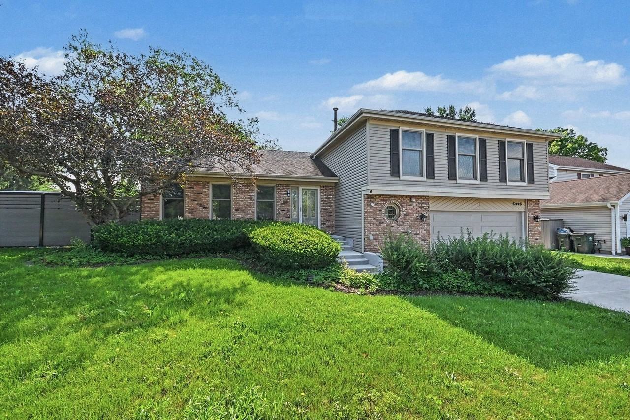 5195 Castaway Ln - Photo 3 of 29