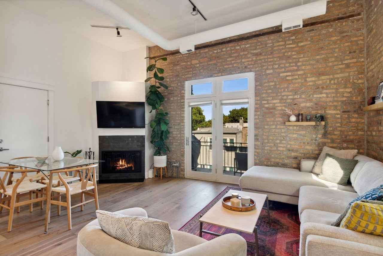 1243 N Wolcott Ave #6 - Photo 6 of 28