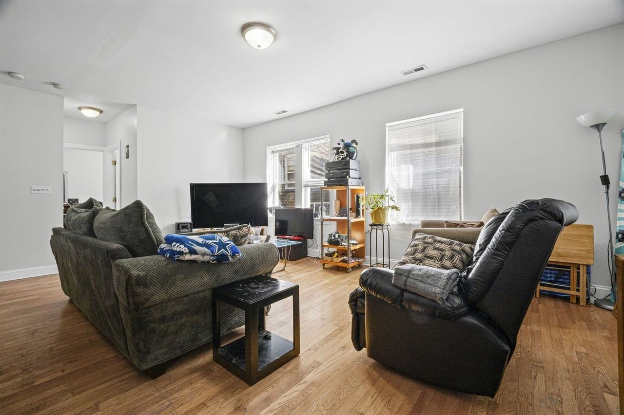 6319 N Sacramento Ave #3E - Photo 3 of 15
