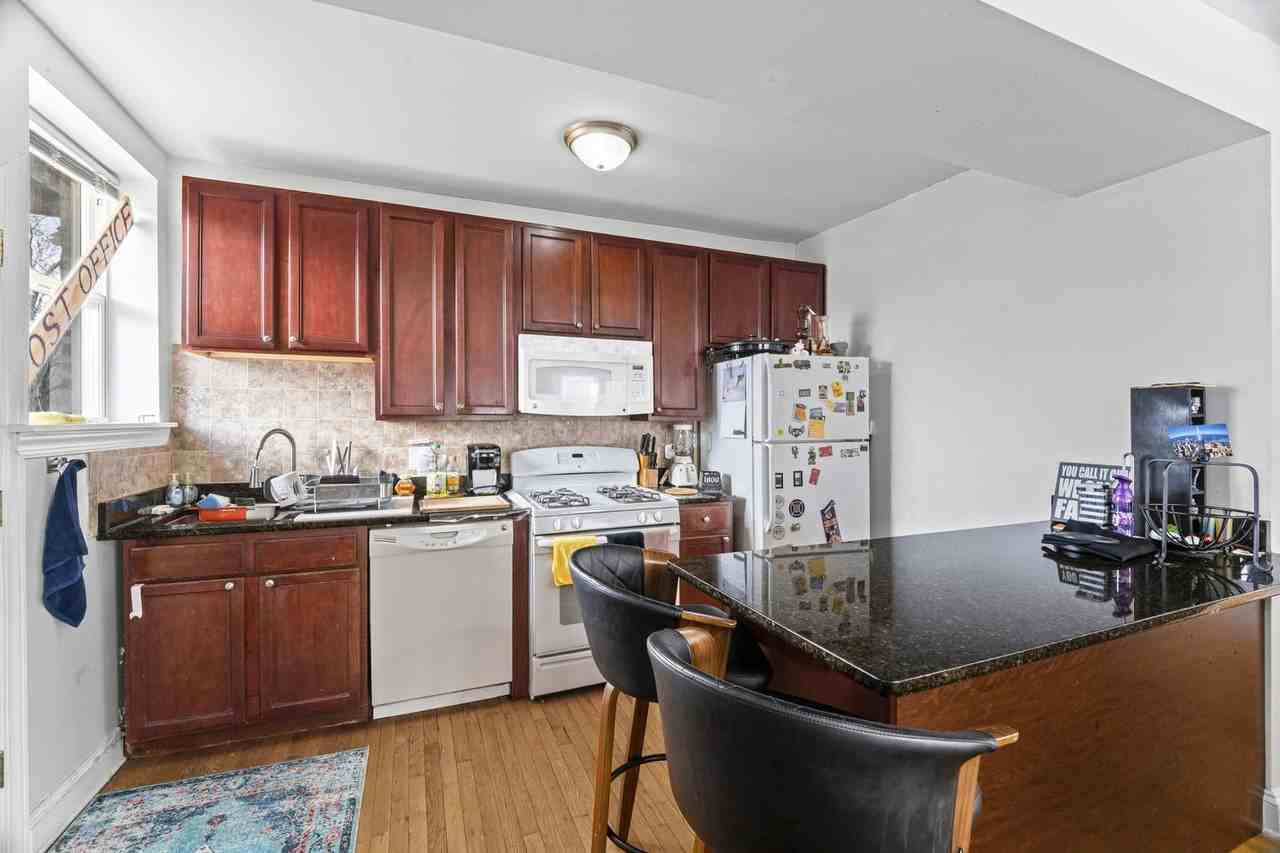 6319 N Sacramento Ave #3E - Photo 5 of 15