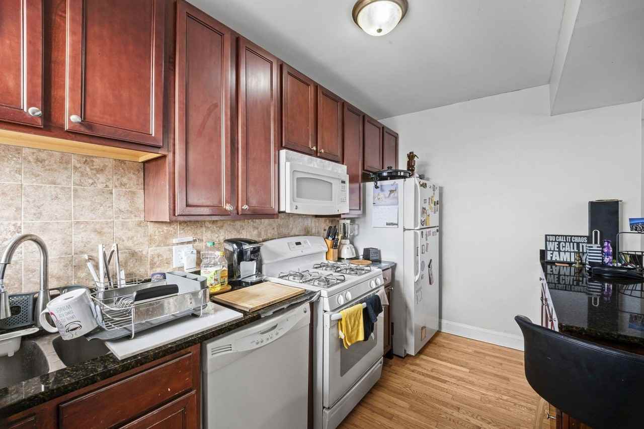 6319 N Sacramento Ave #3E - Photo 7 of 15
