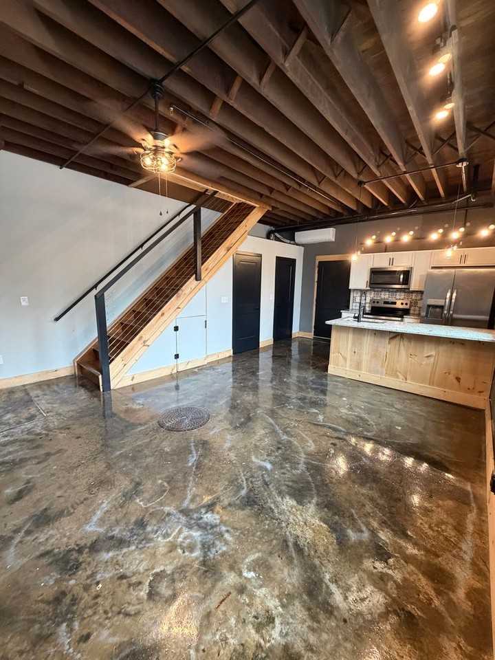 210 S Railroad St #101 - Photo 2 of 14