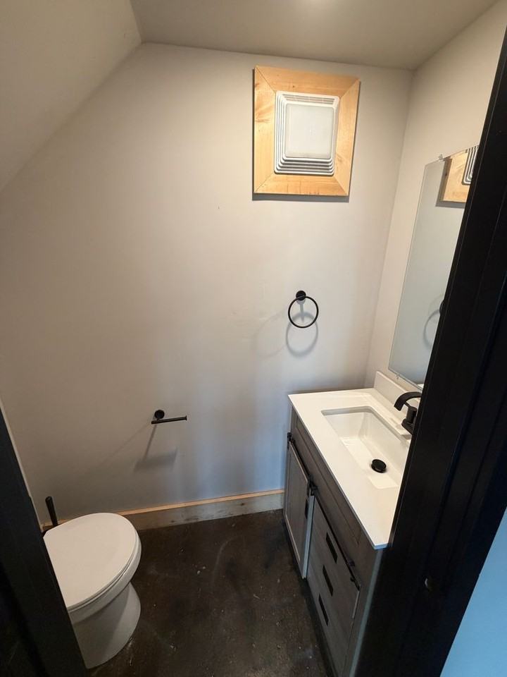 210 S Railroad St #101 - Photo 6 of 14