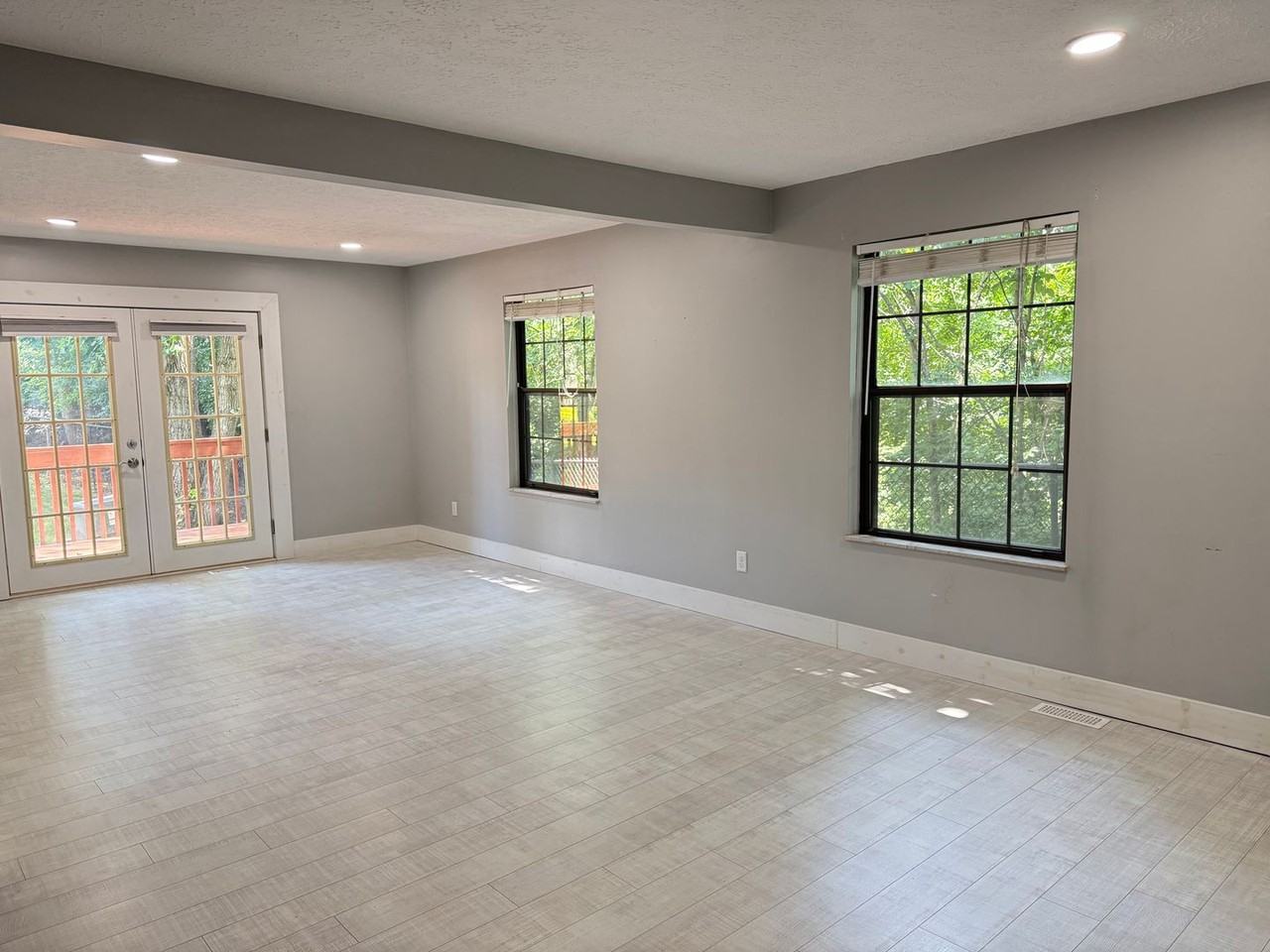 2781 Windridge Dr - Photo 3 of 12