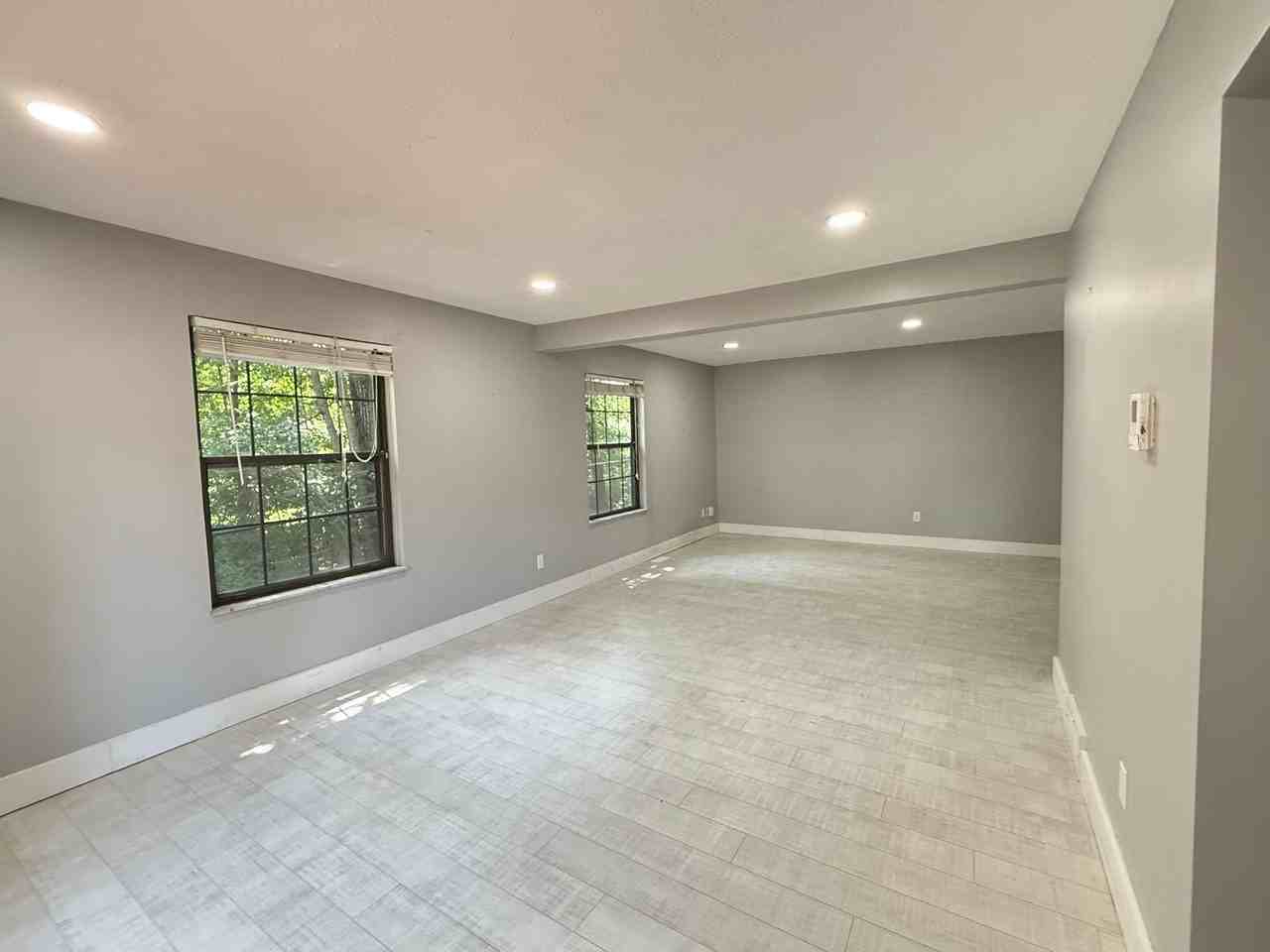 2781 Windridge Dr - Photo 4 of 12