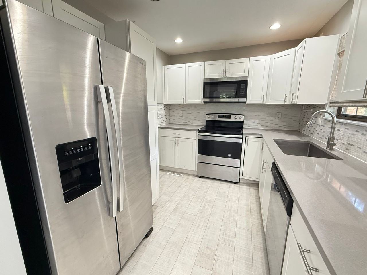 2781 Windridge Dr - Photo 6 of 12