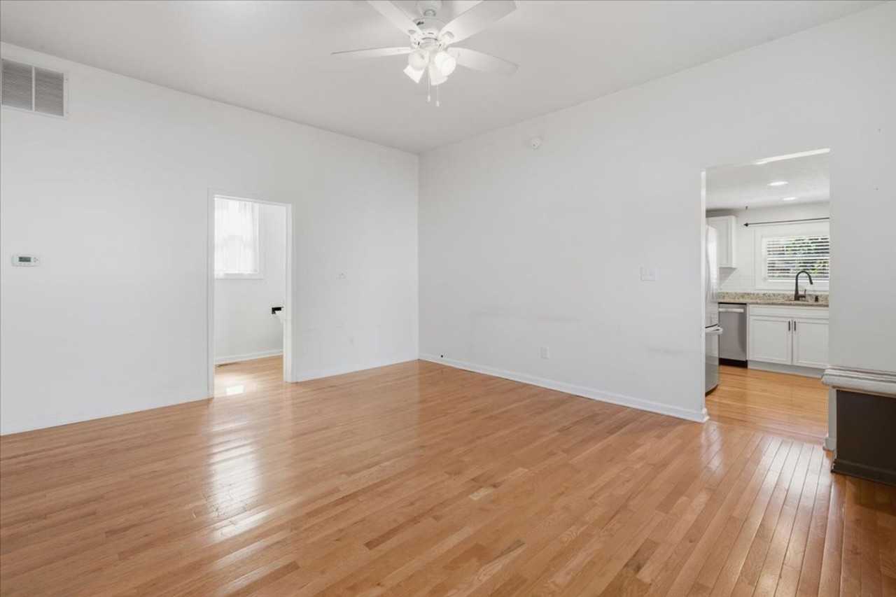 1041 Hervey St - Photo 4 of 13