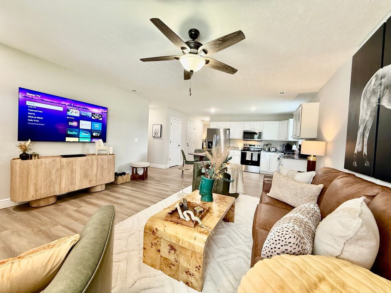 148 Southwind Blvd - Photo 2 of 32