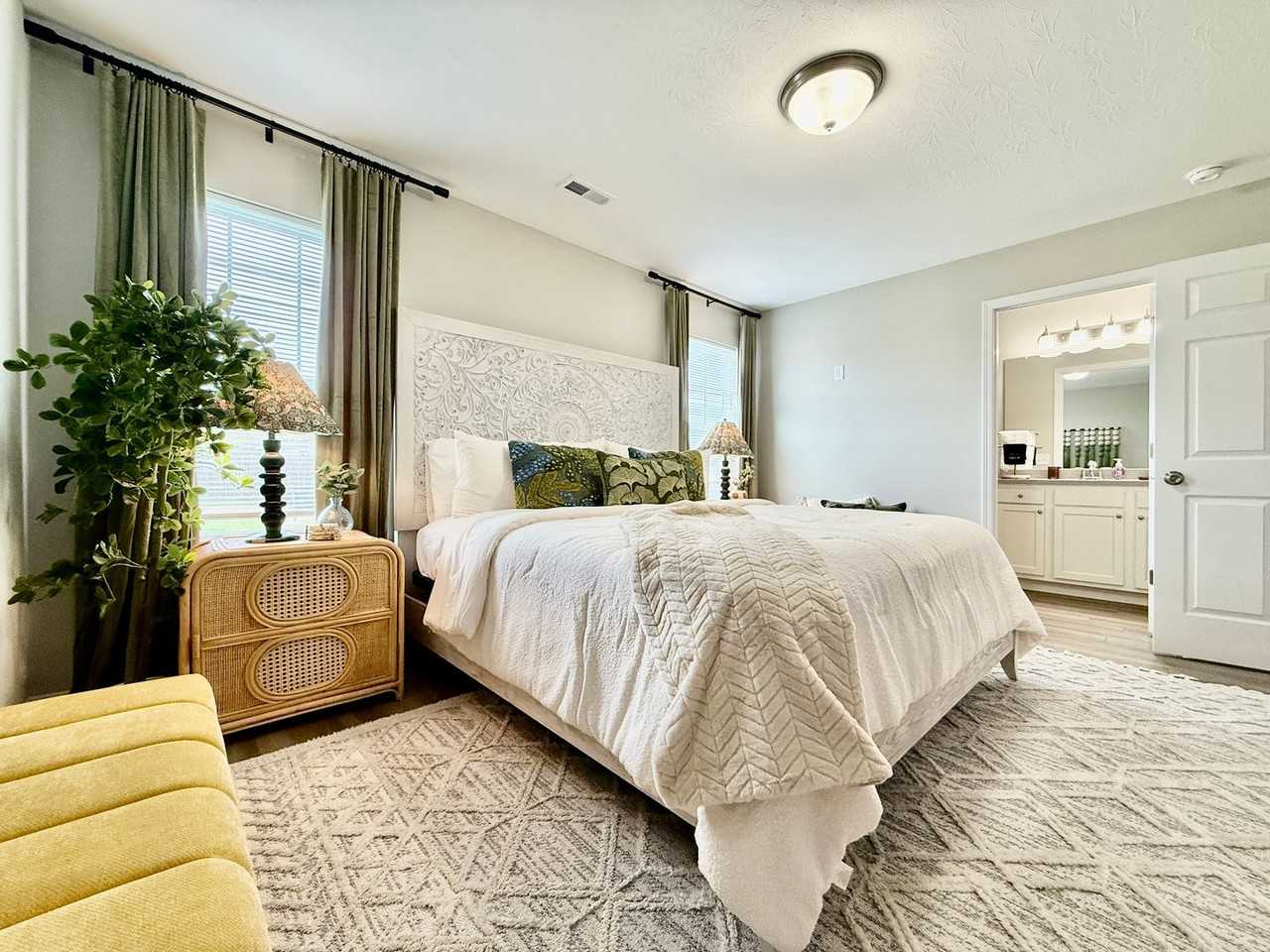 148 Southwind Blvd - Photo 4 of 32