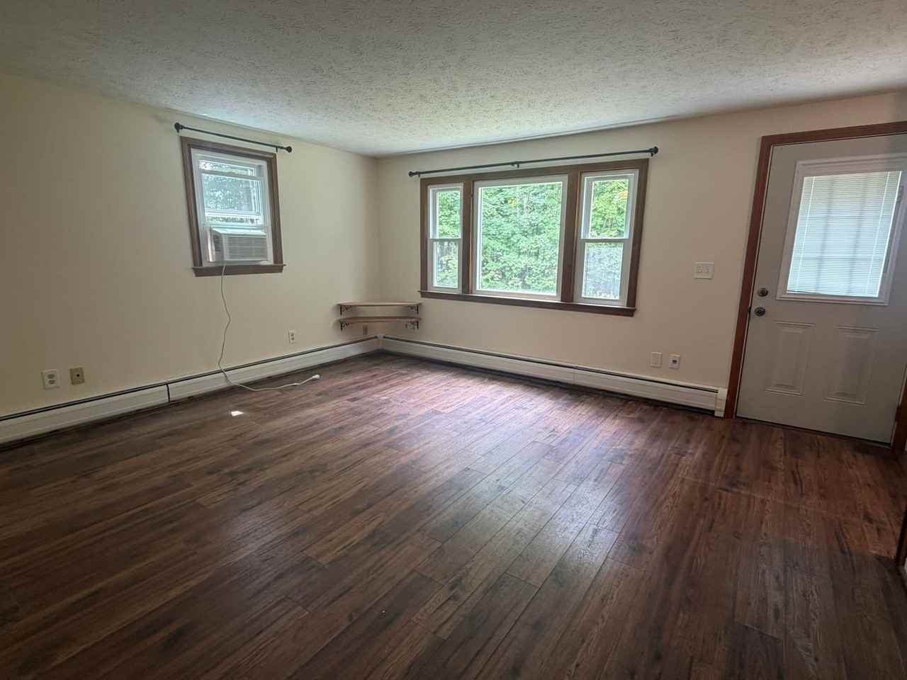 26 Twist Hill Rd Apt D - Photo 2 of 15