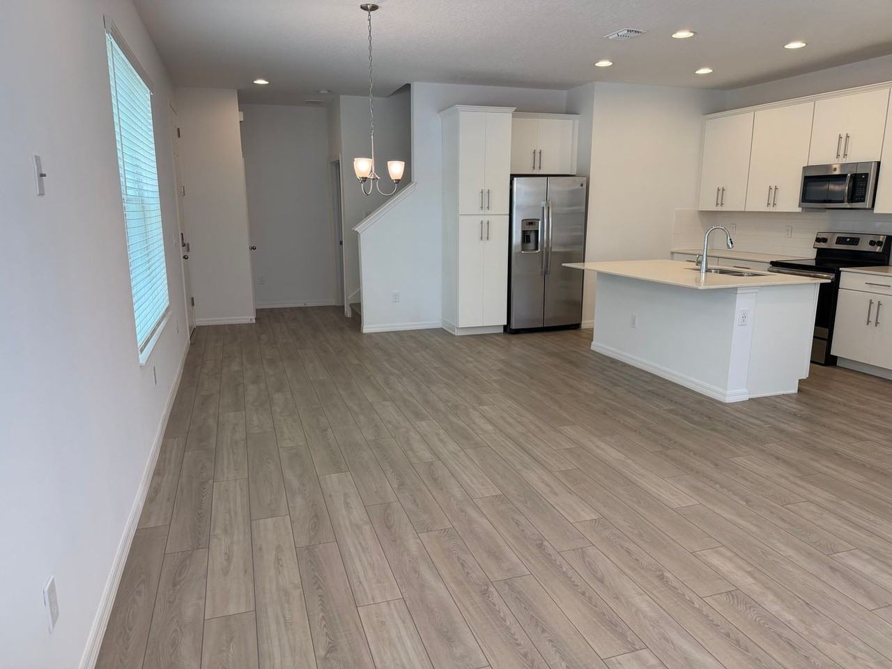 8191 Mosaic Ln - Photo 3 of 28