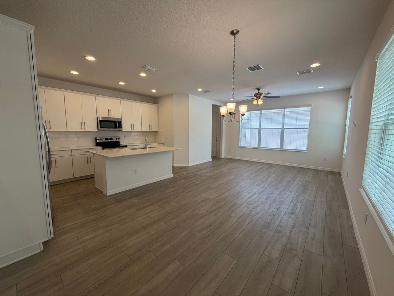 8191 Mosaic Ln - Photo 6 of 28