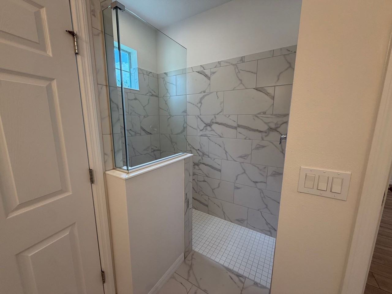 8191 Mosaic Ln - Photo 7 of 28