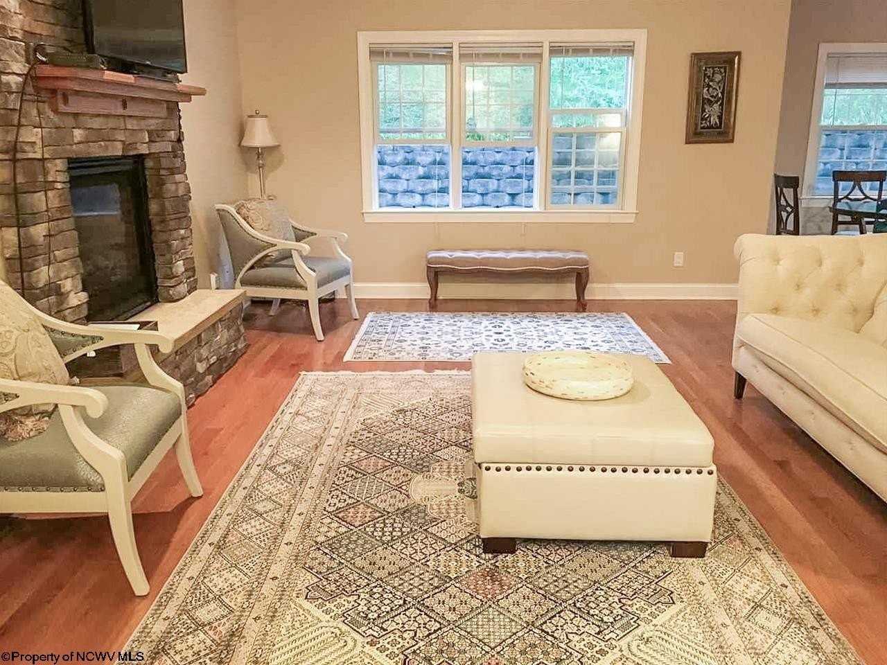 198 Donna Ave - Photo 3 of 13