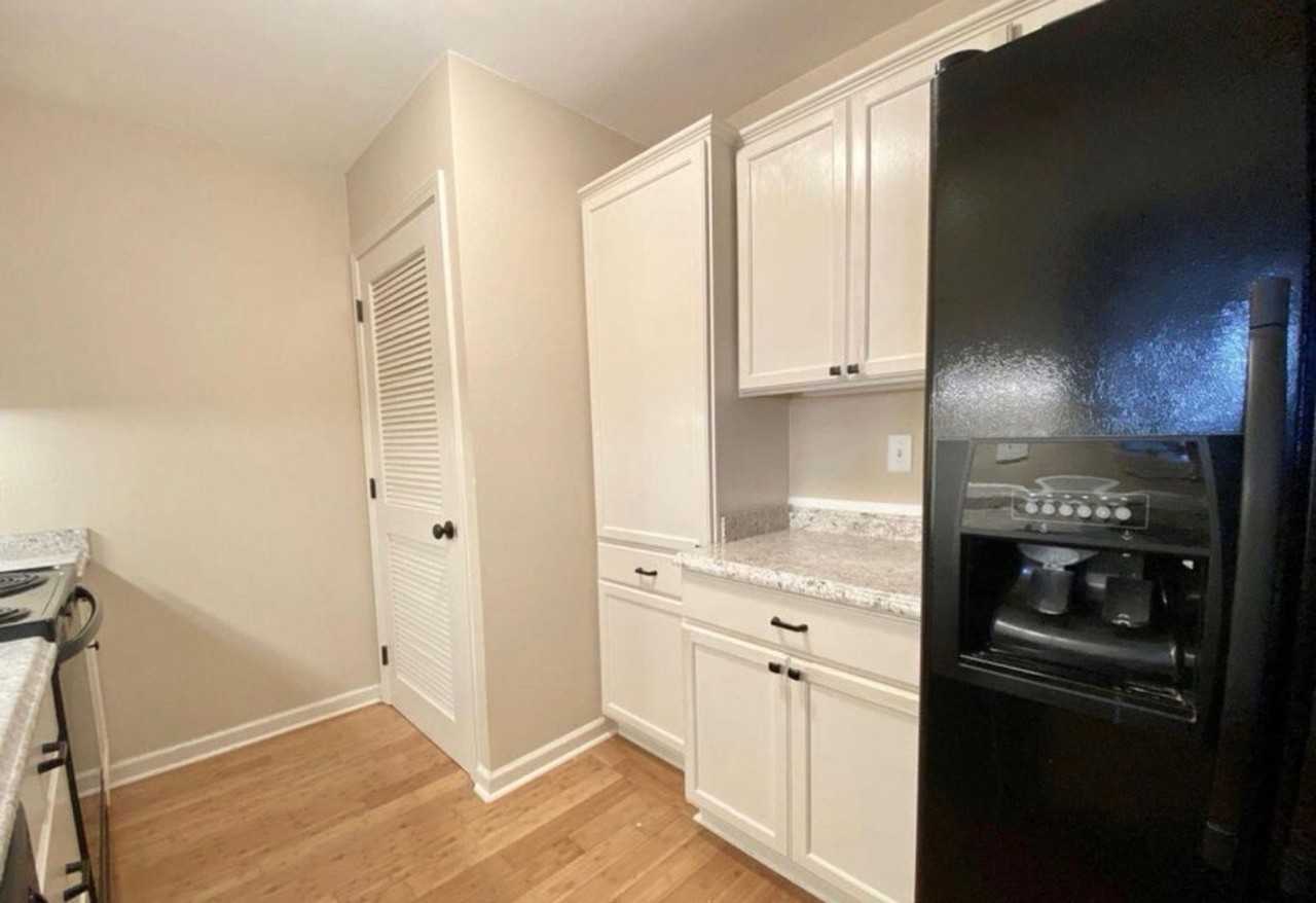 701 S College Rd - Photo 4 of 9