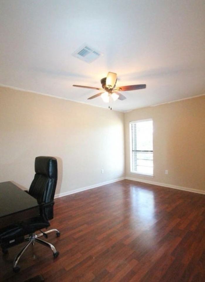 701 S College Rd - Photo 7 of 9