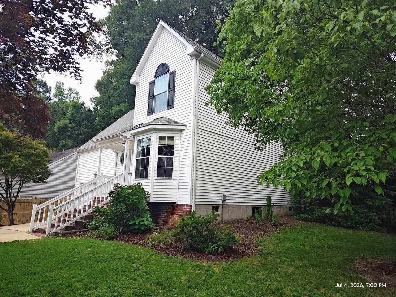 100 Lamplighter Pl - Photo 2 of 40