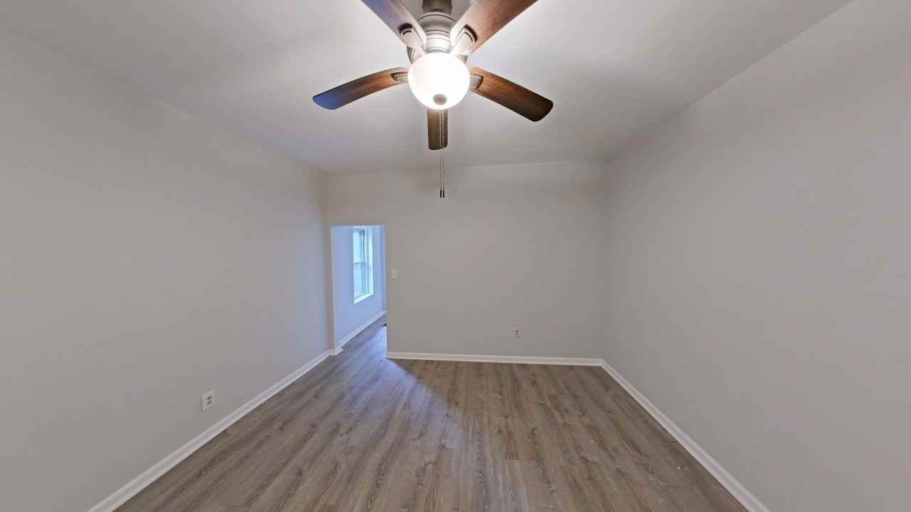 868 E Locust Ave - Photo 3 of 9