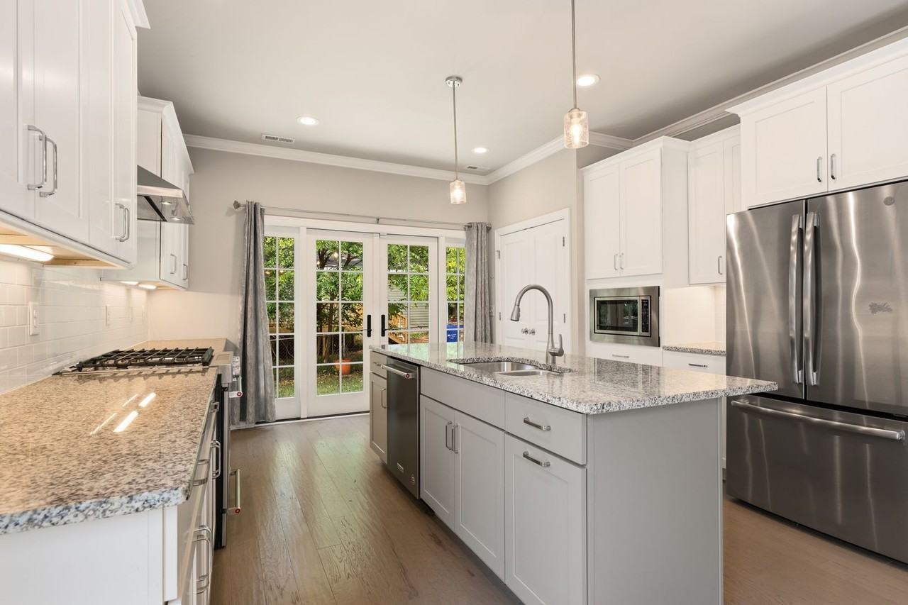 1108 Wall St - Photo 3 of 20