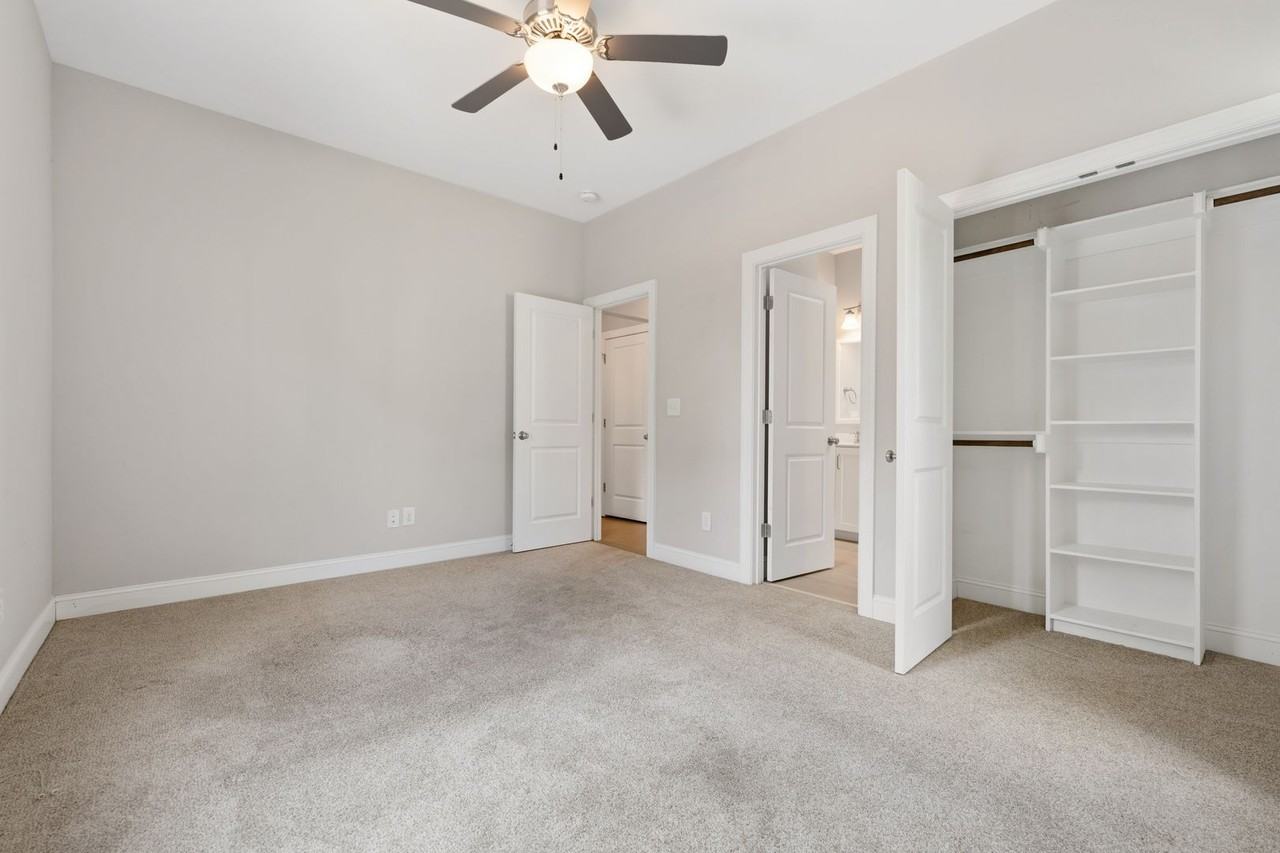1108 Wall St - Photo 7 of 20