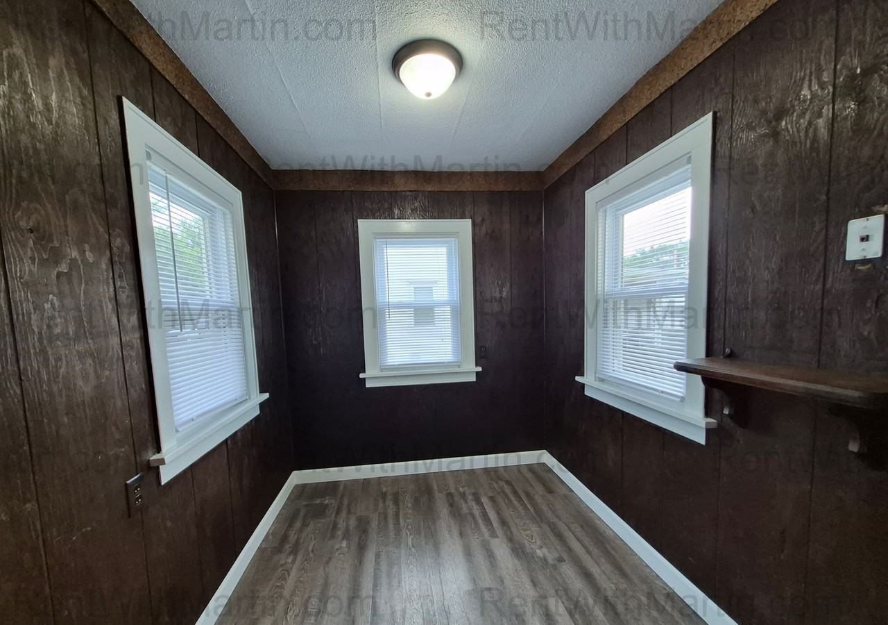 1212 Forest Ave - Photo 4 of 20