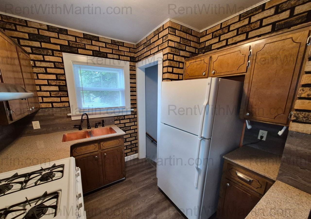 1212 Forest Ave - Photo 6 of 20