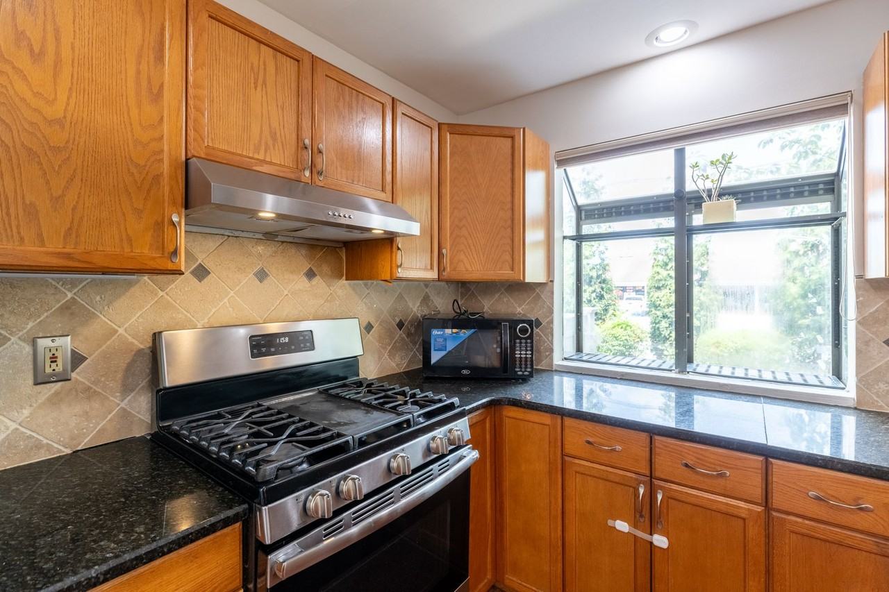 183 Durham Ave - Photo 5 of 27