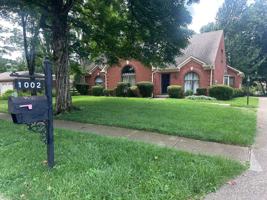 featured image of 1002 Juniper Springs Dr