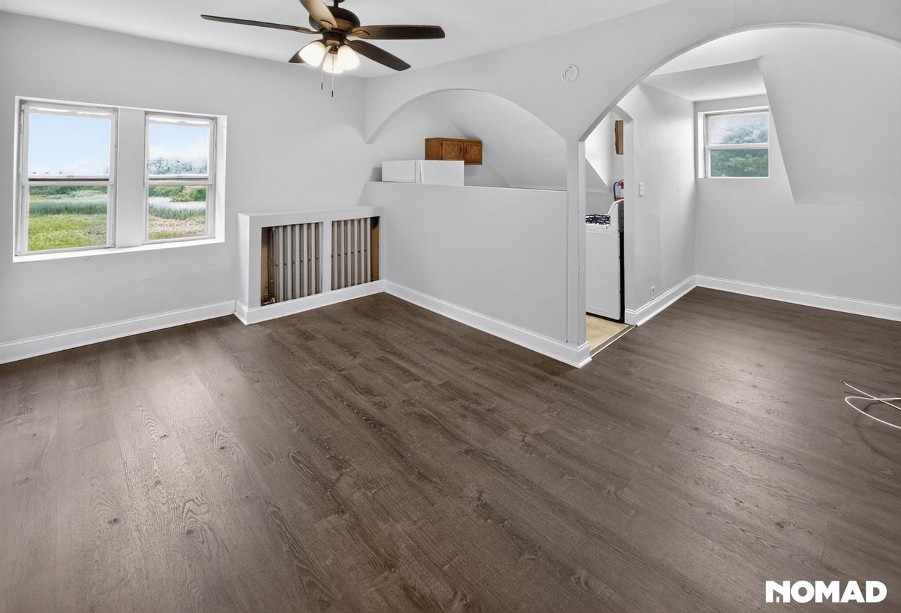 300 Woodbury Ter - Photo 6 of 10