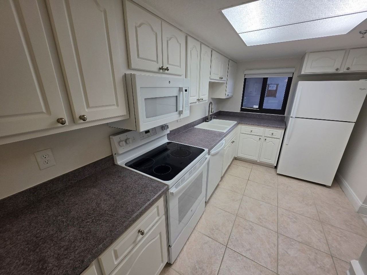 5301 S Atlantic Ave - Photo 3 of 28