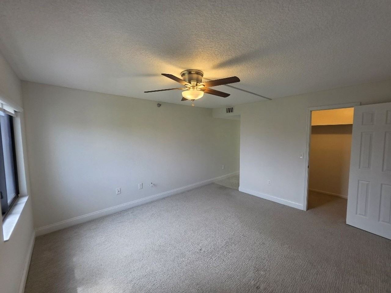 5301 S Atlantic Ave - Photo 7 of 28